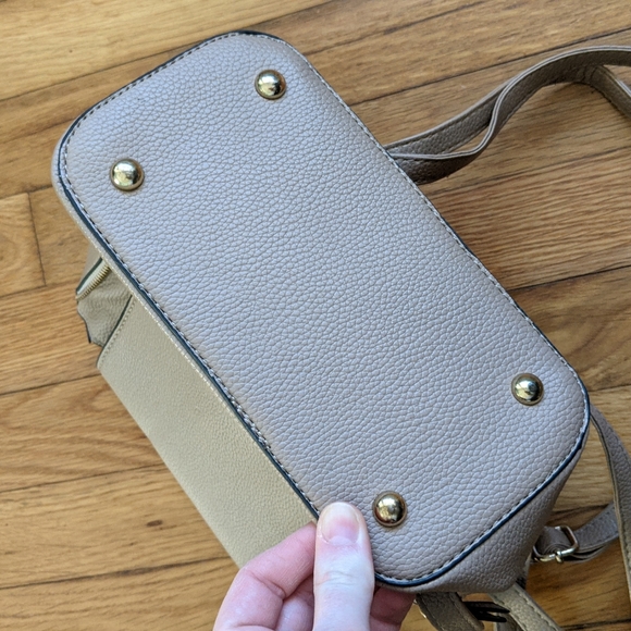 Designer luxe ring backpack crossbody bag - Picture 6 of 7